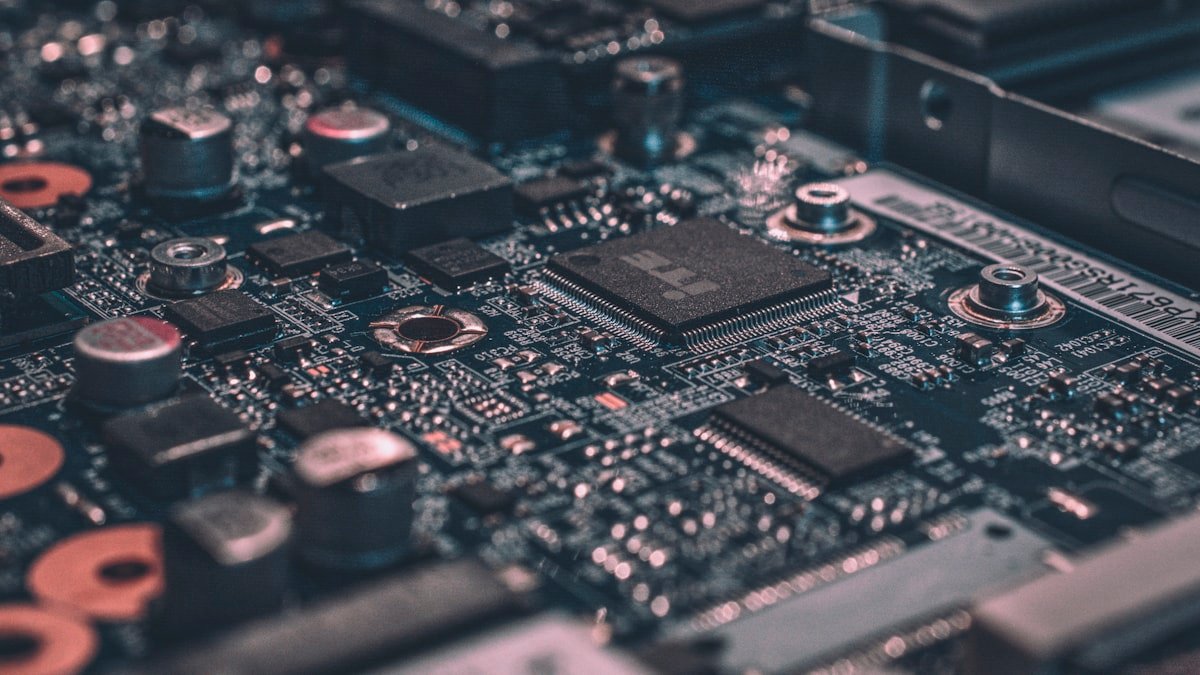 Imagem relacionada ao artigo: Robôs de investimento e IA: o que verificar antes de entregar suas decisões